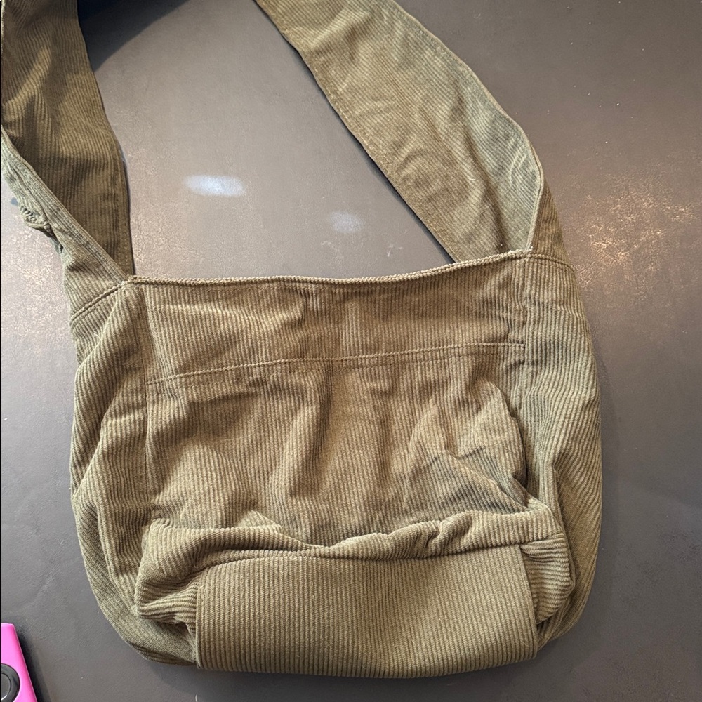 Stylish Green Corduroy Shoulder Bag - Picture 3 of 5